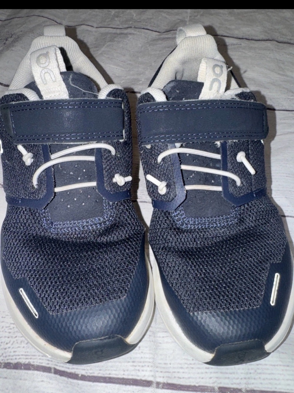 Boys On Cloud Sneakers Shoes 12 Blue White Athletic - Picture 2 of 5